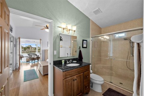 House in Saint Pete Beach, Florida 3 bedrooms, 230.96 sq.m. № 1902991 - photo 30