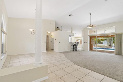 House in Port Charlotte, Florida 3 bedrooms, 199.28 sq.m. № 1785505 - photo 9
