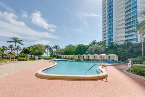 Copropriété à louer à Hollywood, Floride: 2 chambres, 108.7 m2 № 2346821 - photo 25