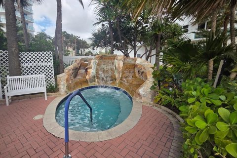 Copropriété à louer à Hollywood, Floride: 2 chambres, 108.7 m2 № 2346821 - photo 27
