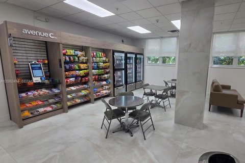 Copropriété à louer à Hollywood, Floride: 2 chambres, 108.7 m2 № 2346821 - photo 23