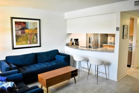 Снять в аренду кондоминиум в Южная Пасадена, Флорида 1 спальня, 52.95м2, № 2166217 - фото 5