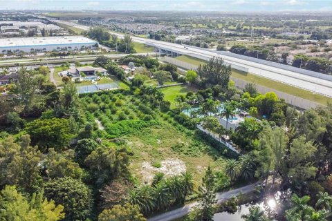 Land in Miramar, Florida № 1716843 - photo 9