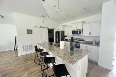 Casa en alquiler en Poinciana, Florida, 4 dormitorios, 162.3 m2 № 1849592 - foto 3