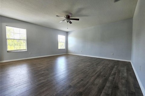Villa ou maison à louer à Wesley Chapel, Floride: 3 chambres, 172.8 m2 № 2415355 - photo 8