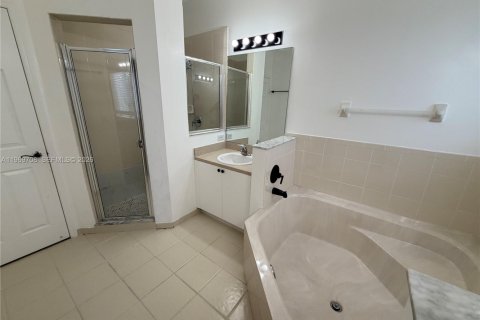 Adosado en venta en Homestead, Florida, 2 dormitorios, 132.94 m2 № 2030559 - foto 13