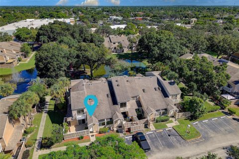 Купить таунхаус в Норт-Лодердейл, Флорида 3 спальни, 124.12м2, № 2059769 - фото 5