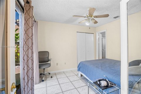 Купить таунхаус в Норт-Лодердейл, Флорида 3 спальни, 124.12м2, № 2059769 - фото 16