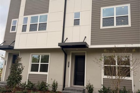 Touwnhouse à vendre à Orlando, Floride: 3 chambres, 173.45 m2 № 2431811 - photo 2