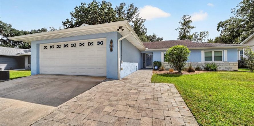 Villa ou maison à Ocala, Floride 3 chambres, 214.14 m2 № 2400051