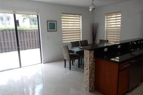 Villa ou maison à vendre à Doral, Floride: 5 chambres, 264.77 m2 № 2068489 - photo 24