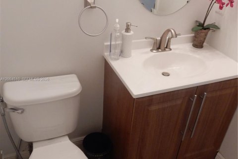 Villa ou maison à vendre à Doral, Floride: 5 chambres, 264.77 m2 № 2068489 - photo 8