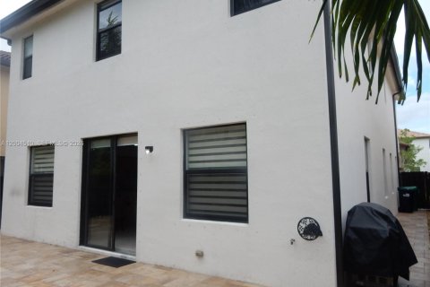 Villa ou maison à vendre à Doral, Floride: 5 chambres, 264.77 m2 № 2068489 - photo 15