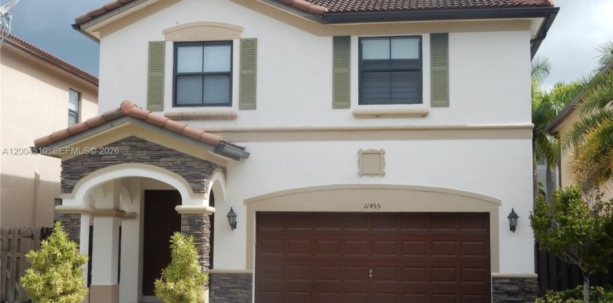 Villa ou maison à Doral, Floride 5 chambres, 264.77 m2 № 2068489