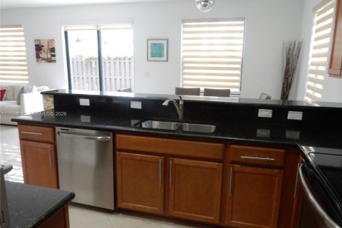 Villa ou maison à vendre à Doral, Floride: 5 chambres, 264.77 m2 № 2068489 - photo 11