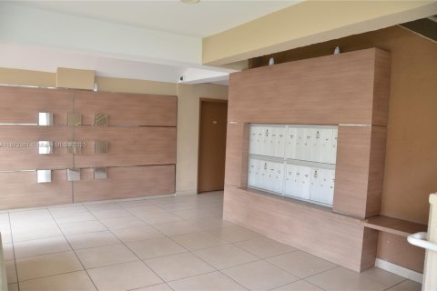Condo in Miami Beach, Florida, 1 bedroom  № 1929313 - photo 6