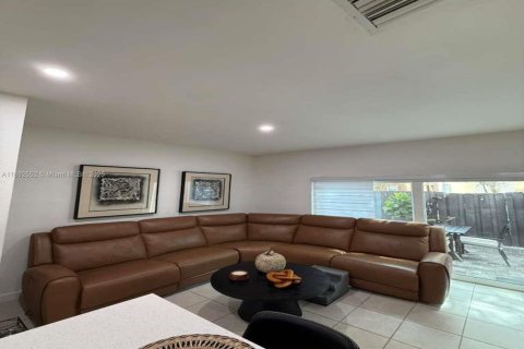 Touwnhouse à vendre à Homestead, Floride: 3 chambres, 108.6 m2 № 1945660 - photo 4