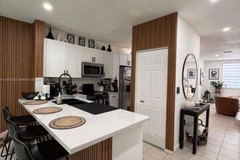 Touwnhouse à vendre à Homestead, Floride: 3 chambres, 108.6 m2 № 1945660 - photo 6