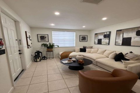 Touwnhouse à vendre à Homestead, Floride: 3 chambres, 108.6 m2 № 1945660 - photo 7