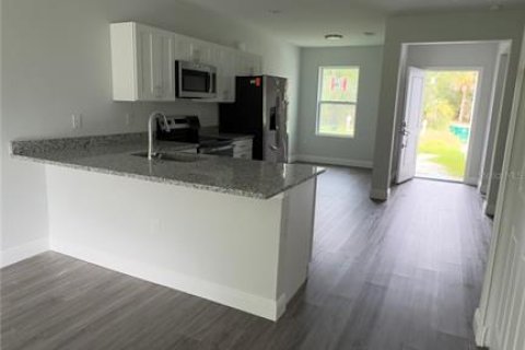 Immobilier commercial à vendre à Port Charlotte, Floride: 6 chambres, 227.98 m2 № 2329084 - photo 29