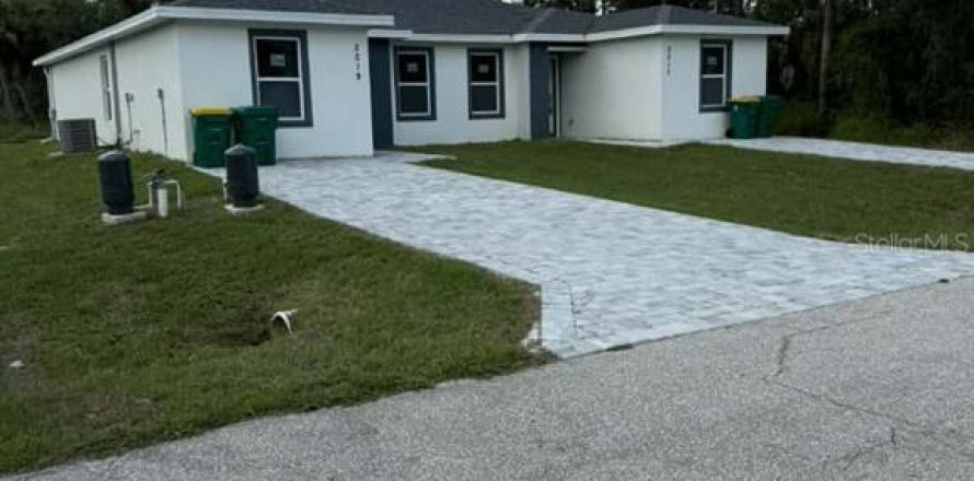 Immobilier commercial à Port Charlotte, Floride 6 chambres, 227.98 m2 № 2329084