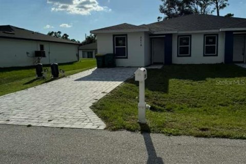 Immobilier commercial à vendre à Port Charlotte, Floride: 6 chambres, 227.98 m2 № 2329084 - photo 3