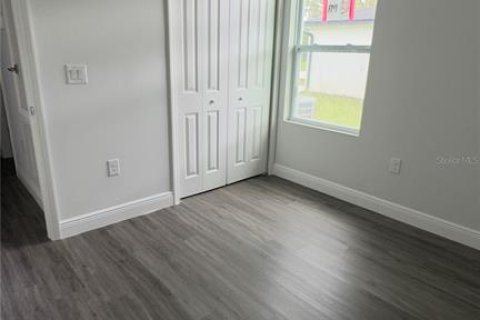 Immobilier commercial à vendre à Port Charlotte, Floride: 6 chambres, 227.98 m2 № 2329084 - photo 17