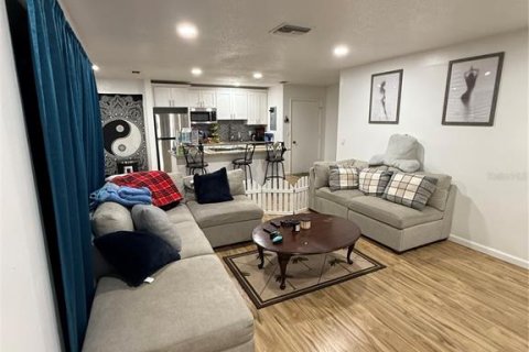 Condo in Oldsmar, Florida, 2 bedrooms  № 1912650 - photo 6