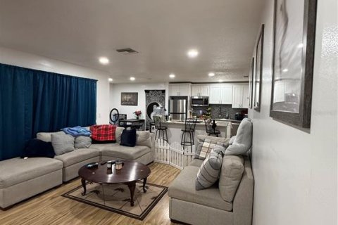 Condo in Oldsmar, Florida, 2 bedrooms  № 1912650 - photo 7