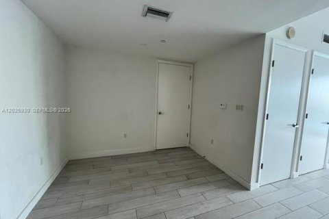 Copropriété à louer à Miami, Floride: 1 chambre, 78.5 m2 № 2145737 - photo 8