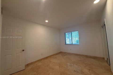 Снять в аренду кондоминиум в Майами-Бич, Флорида 2 спальни, 85.84м2, № 2006369 - фото 16