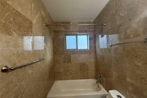 Снять в аренду кондоминиум в Майами-Бич, Флорида 2 спальни, 85.84м2, № 2006369 - фото 21