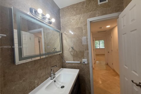 Снять в аренду кондоминиум в Майами-Бич, Флорида 2 спальни, 85.84м2, № 2006369 - фото 14