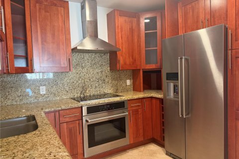 Снять в аренду кондоминиум в Майами-Бич, Флорида 2 спальни, 85.84м2, № 2006369 - фото 4