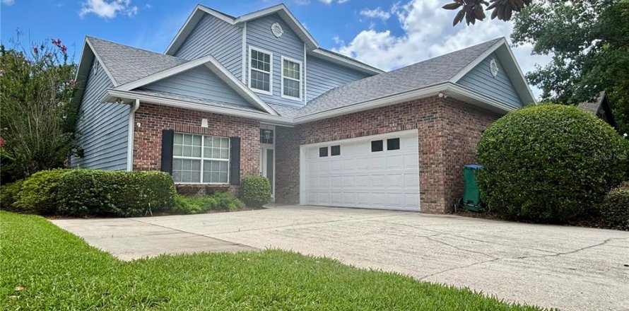 House in Alachua, Florida 3 bedrooms, 220.36 sq.m. № 2196798