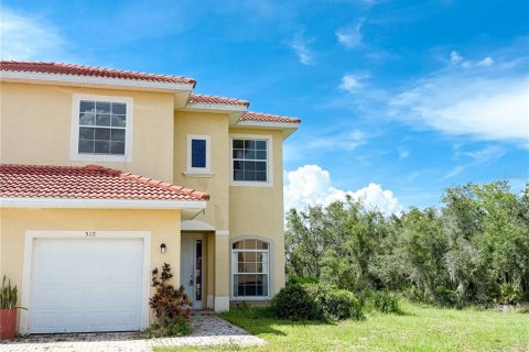 Adosado en venta en Kissimmee, Florida, 3 dormitorios, 136.38 m2 № 1873197 - foto 1