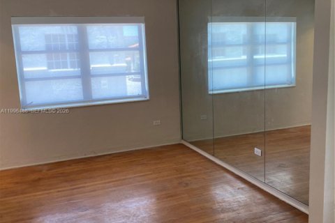 Condo in Coral Gables, Florida, 1 bedroom  № 2066223 - photo 25