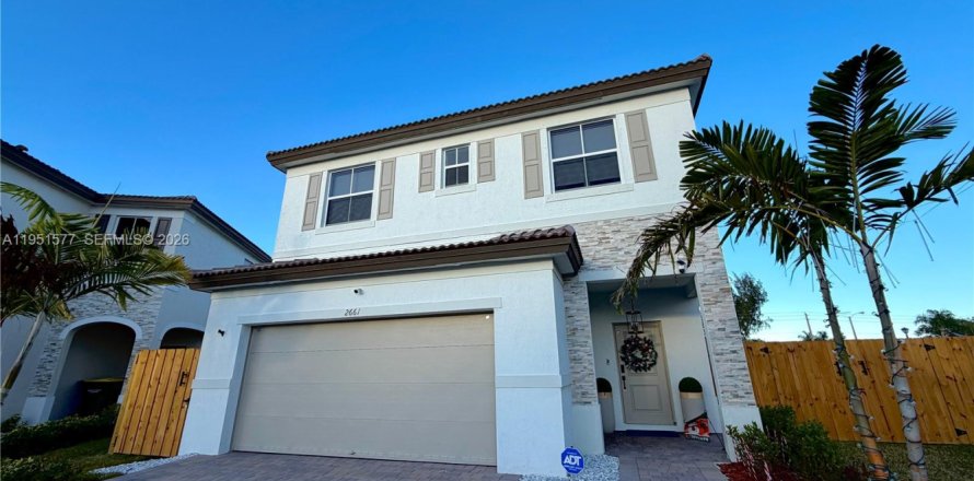 Casa en Homestead, Florida 5 dormitorios № 2153148