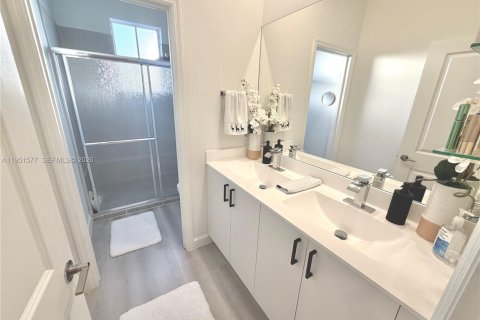 Casa en alquiler en Homestead, Florida, 5 dormitorios № 2153148 - foto 24