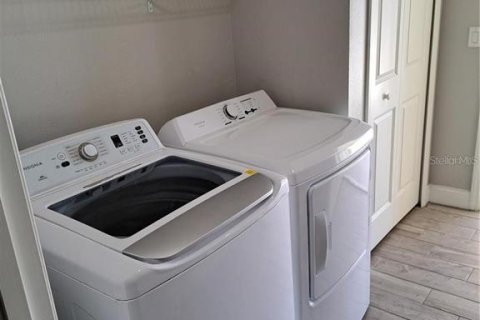 Apartamento en alquiler en Orlando, Florida, 3 dormitorios, 142.79 m2 № 2149470 - foto 8
