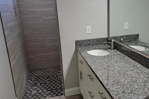 Apartamento en alquiler en Orlando, Florida, 3 dormitorios, 142.79 m2 № 2149470 - foto 4