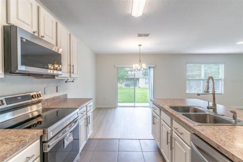 House in Haines City, Florida 5 bedrooms, 243.03 sq.m. № 2199961 - photo 25