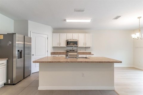 House in Haines City, Florida 5 bedrooms, 243.03 sq.m. № 2199961 - photo 19