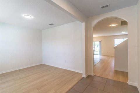 House in Haines City, Florida 5 bedrooms, 243.03 sq.m. № 2199961 - photo 12