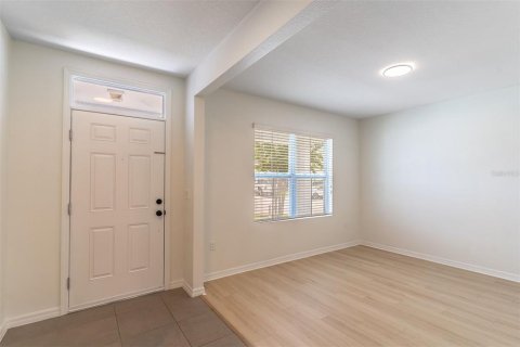 House in Haines City, Florida 5 bedrooms, 243.03 sq.m. № 2199961 - photo 10