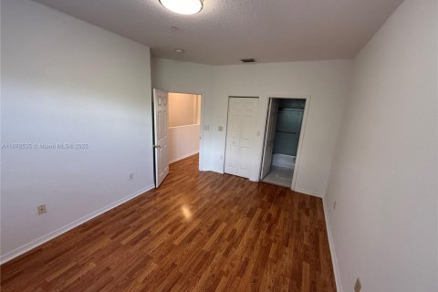 Condominio en alquiler en Doral, Florida, 3 dormitorios, 127.28 m2 № 1938552 - foto 16