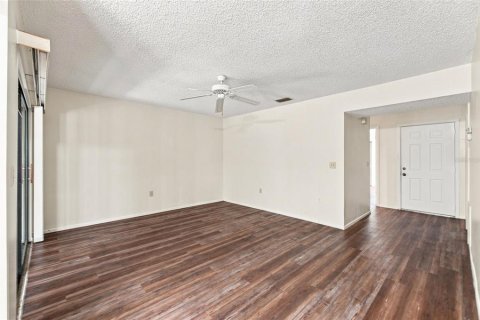 Condo in Weeki Wachee, Florida, 1 bedroom № 2258342 - photo 7