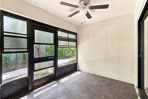Condo in Weeki Wachee, Florida, 1 bedroom № 2258342 - photo 8