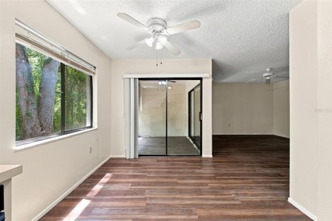Condo in Weeki Wachee, Florida, 1 bedroom № 2258342 - photo 6