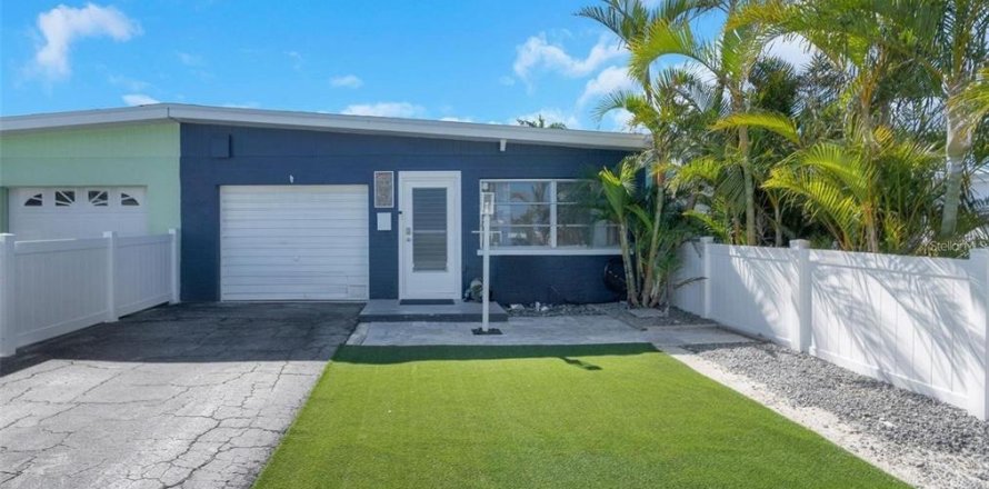 Casa en Holmes Beach, Florida 2 dormitorios, 87.33 m2 № 1831365